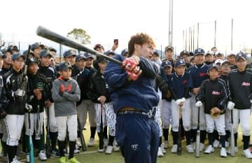 ソフトバンク 気温６度の中 激熱 指導 熊本地震の復興野球教室 防災 危機管理トピックス リスク対策 Com 新建新聞社